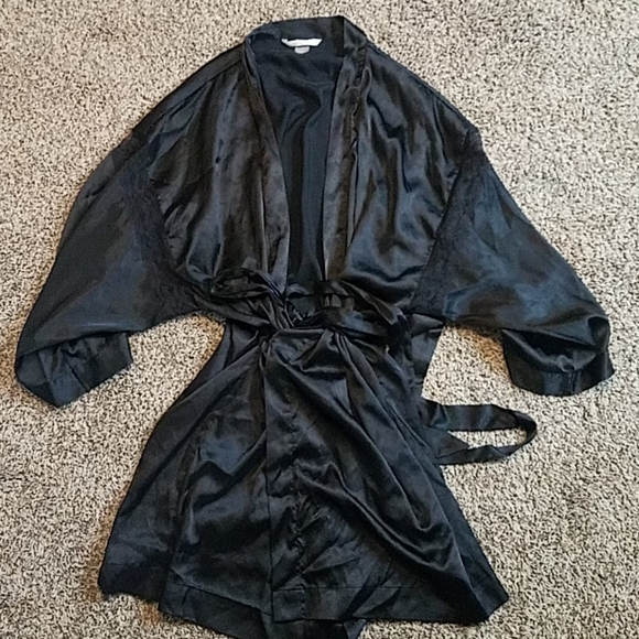 Victoria's Secret Other - Victoria's secret silk robe
